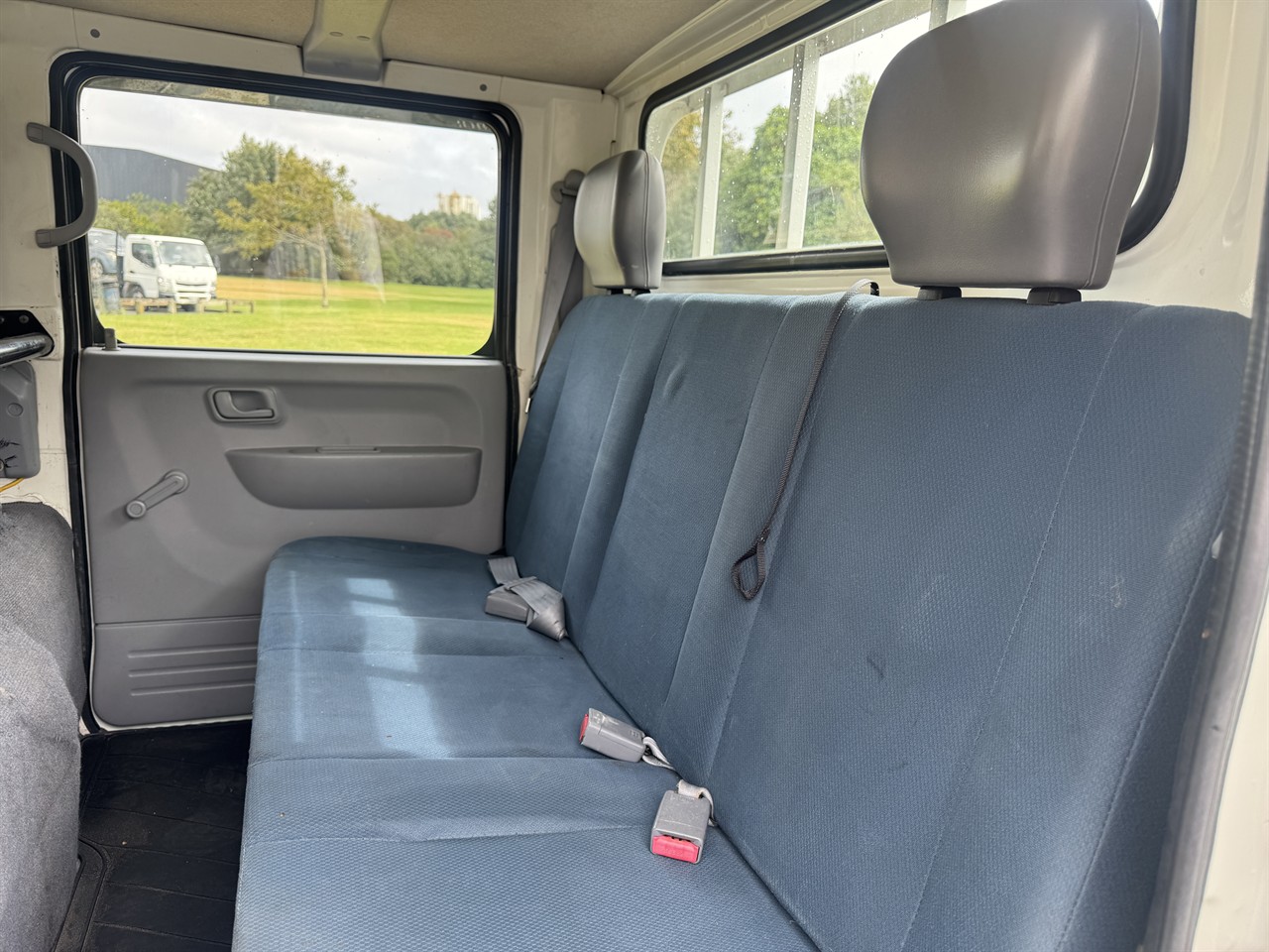 2015 Mitsubishi Canter