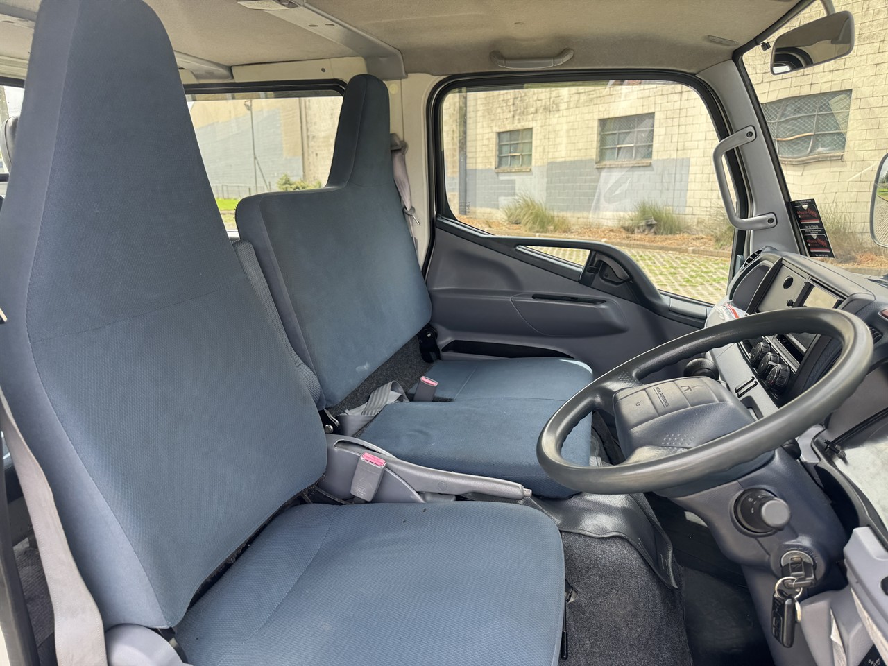 2015 Mitsubishi Canter