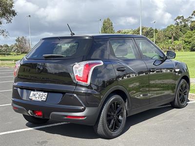 2015 Ssangyong Tivoli - Thumbnail