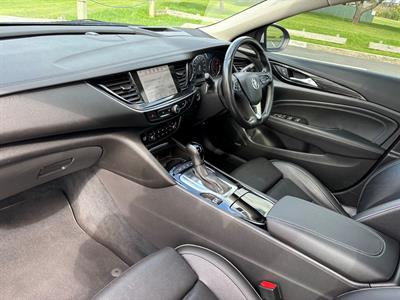 2018 Holden Commodore - Thumbnail