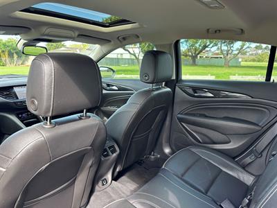 2018 Holden Commodore - Thumbnail