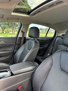 2018 Holden Commodore - Thumbnail