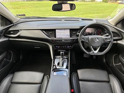 2018 Holden Commodore - Thumbnail