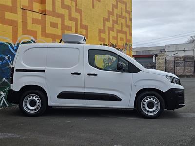 2024 Peugeot Partner - Thumbnail