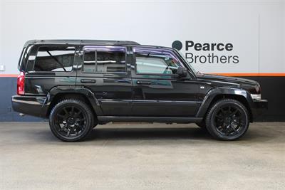 2007 Jeep Commander - Thumbnail