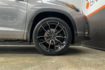 2018 Toyota HIGHLANDER - Thumbnail