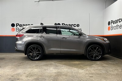 2018 Toyota HIGHLANDER - Thumbnail