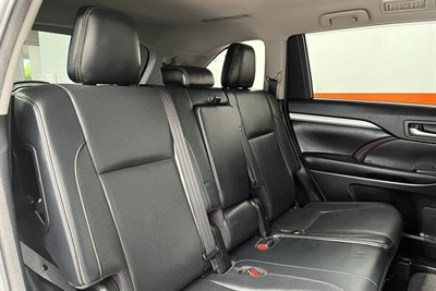 2018 Toyota HIGHLANDER - Thumbnail