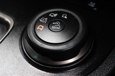 2021 Ford Everest - Thumbnail