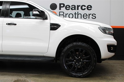 2021 Ford Everest - Thumbnail