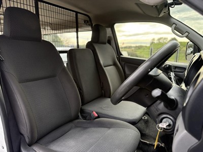 2016 Nissan Nv350 - Thumbnail