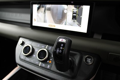 2023 Land Rover Defender - Thumbnail