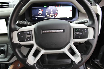 2023 Land Rover Defender - Thumbnail