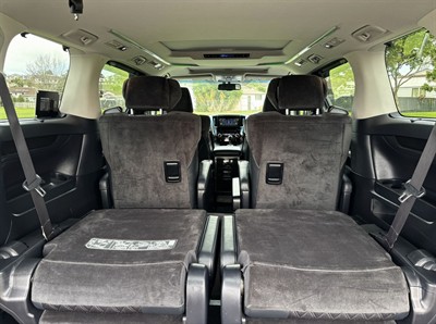 2015 Toyota Vellfire - Thumbnail