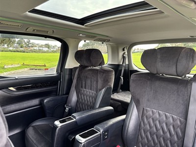 2015 Toyota Vellfire - Thumbnail
