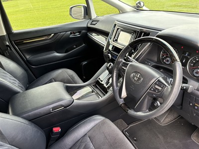 2015 Toyota Vellfire - Thumbnail