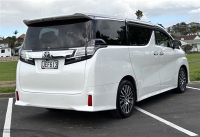 2015 Toyota Vellfire - Thumbnail