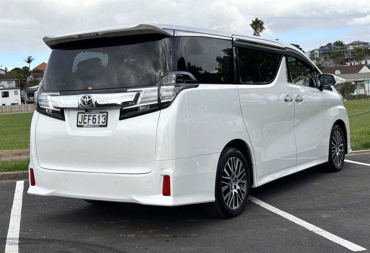 2015 Toyota Vellfire