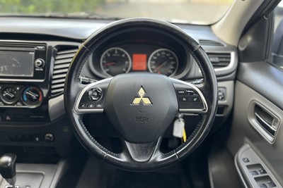2016 Mitsubishi Triton - Thumbnail
