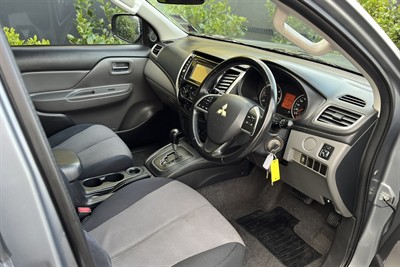 2016 Mitsubishi Triton - Thumbnail