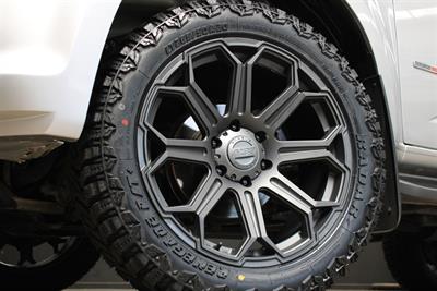 2017 Holden Colorado - Thumbnail