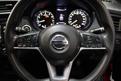 2017 Nissan X-Trail - Thumbnail