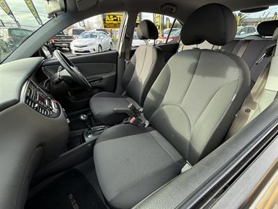 2010 Kia Rio - Thumbnail