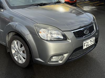 2010 Kia Rio - Thumbnail