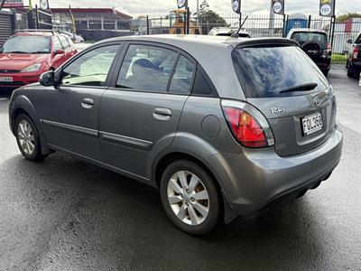 2010 Kia Rio - Thumbnail