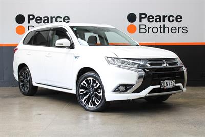 2017 Mitsubishi Outlander - Image Coming Soon