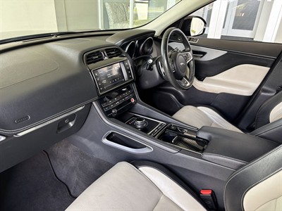 2018 Jaguar F-Pace - Thumbnail
