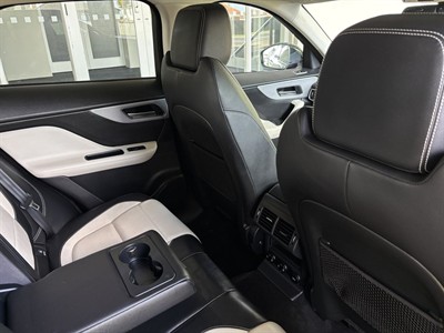 2018 Jaguar F-Pace - Thumbnail