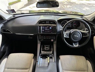 2018 Jaguar F-Pace - Thumbnail