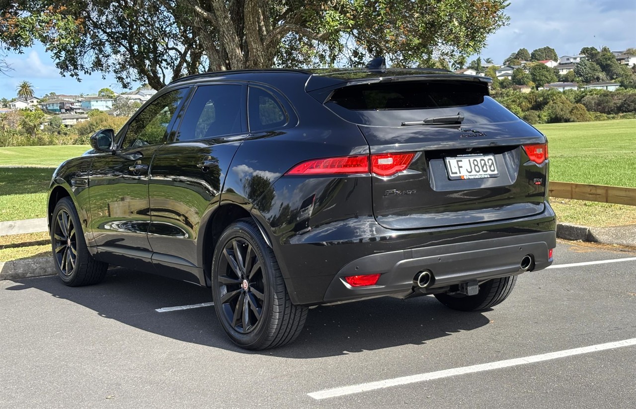 2018 Jaguar F-Pace
