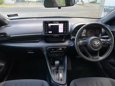 2021 Toyota Yaris - Thumbnail