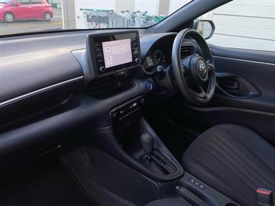 2021 Toyota Yaris - Thumbnail