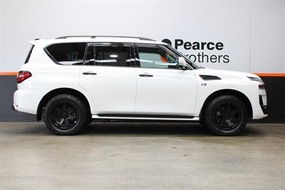 2021 Nissan Patrol - Thumbnail