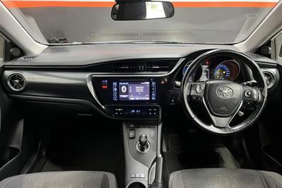 2017 Toyota Corolla - Thumbnail
