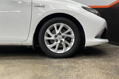 2017 Toyota Corolla - Thumbnail