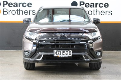 2020 Mitsubishi Outlander - Thumbnail