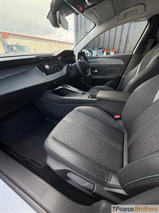 2023 Peugeot 308 - Thumbnail