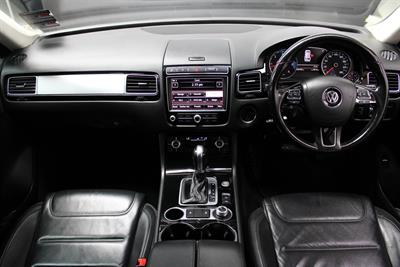 2015 Volkswagen TOUAREG - Thumbnail