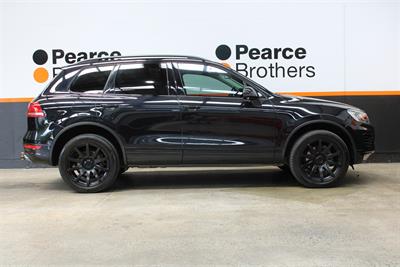 2015 Volkswagen TOUAREG - Thumbnail