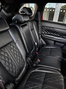 2021 Mitsubishi Outlander - Thumbnail