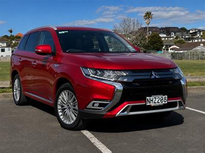 2021 Mitsubishi Outlander - Thumbnail