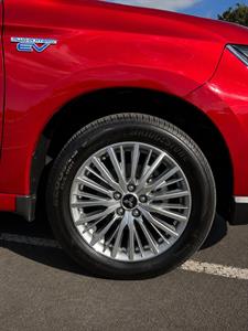 2021 Mitsubishi Outlander - Thumbnail