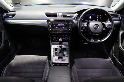 2022 Skoda Superb - Thumbnail