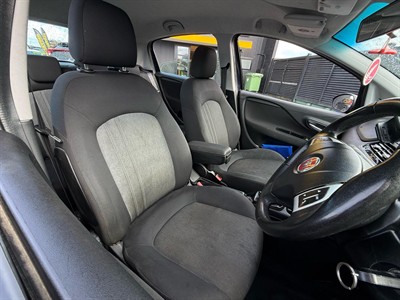 2015 Fiat Punto - Thumbnail