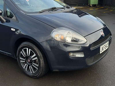 2015 Fiat Punto - Thumbnail