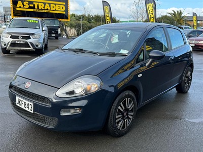 2015 Fiat Punto - Thumbnail